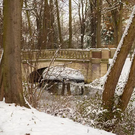 Centrum Edukacyjno-rozwojowe Pawlowice - Bezplatny Parking Βρότσλαβ