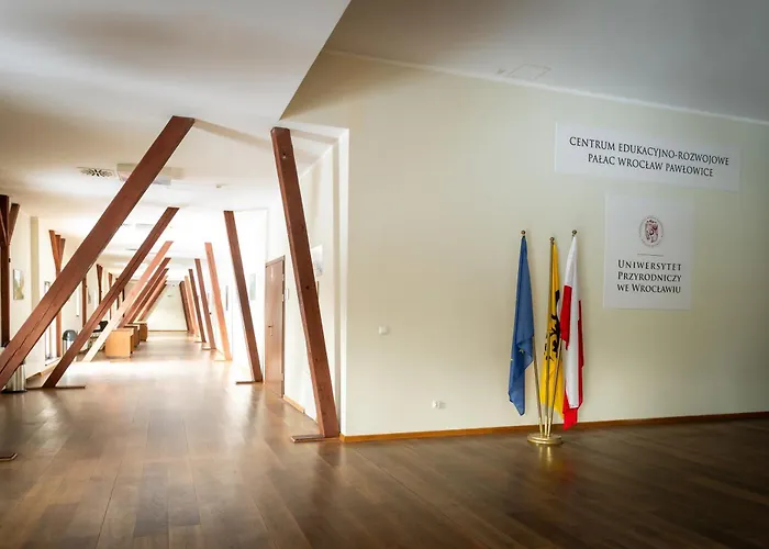 Alojamento de Acomodação e Pequeno-almoço Centrum Edukacyjno-rozwojowe Pawlowice - Bezplatny Parking 3*