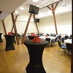 ベッド・アンド・ブレックファスト Centrum Edukacyjno-rozwojowe Pawlowice - Bezplatny Parking ヴロツワフ