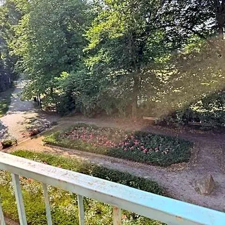 Centrum Edukacyjno-rozwojowe Pawłowice - Bezpłatny Parking Nocleg ze śniadaniem 3*