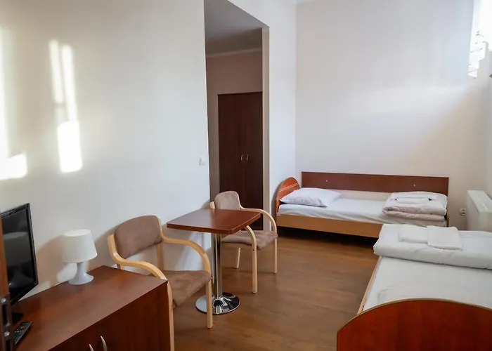 Centrum Edukacyjno-rozwojowe Pawlowice - Bezplatny Parking Bed & Breakfast 3*