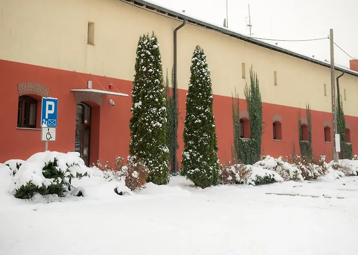 Centrum Edukacyjno-rozwojowe Pawlowice - Bezplatny Parking 3* Breslavia